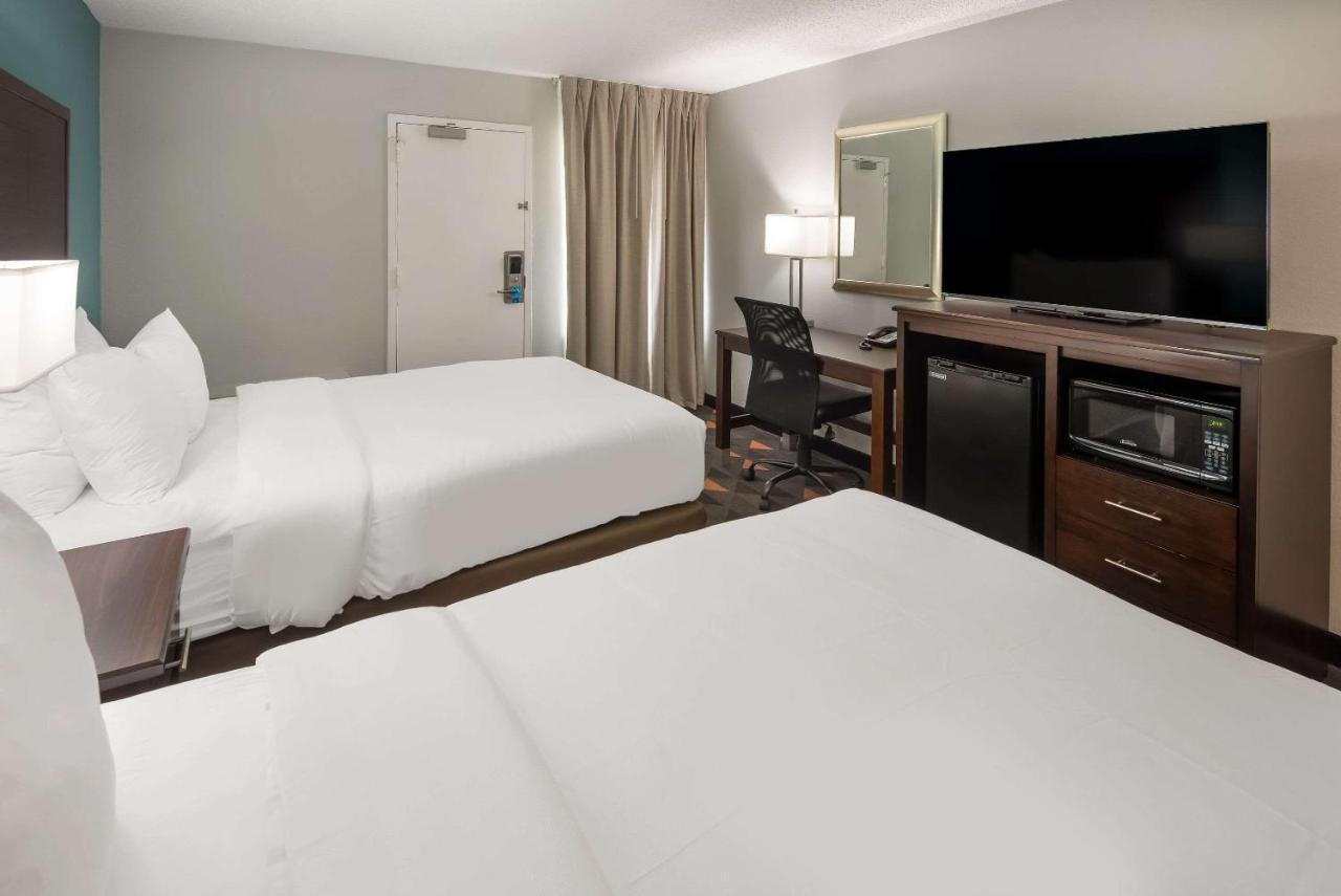 Clarion Pointe Indianapolis Northeast Hotel Castleton Kültér fotó